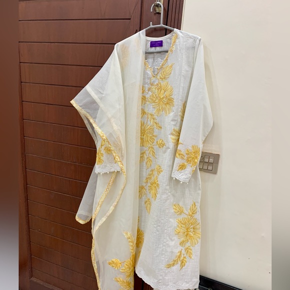 SANA SAFINAZ White and Yellow Embroidered Dress - Picture 5 of 14